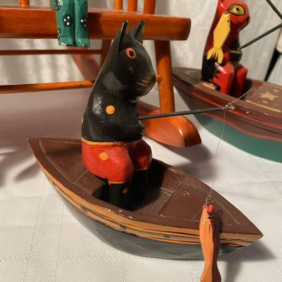 VINTAGE WOODEN FIGURINES - GONE FISHING III - Picture 4 of 9